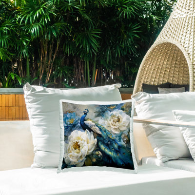 Coussin d'extérieur «Pretty Peacock with Roses», par Tina LeCour, 18 x 7 x 18