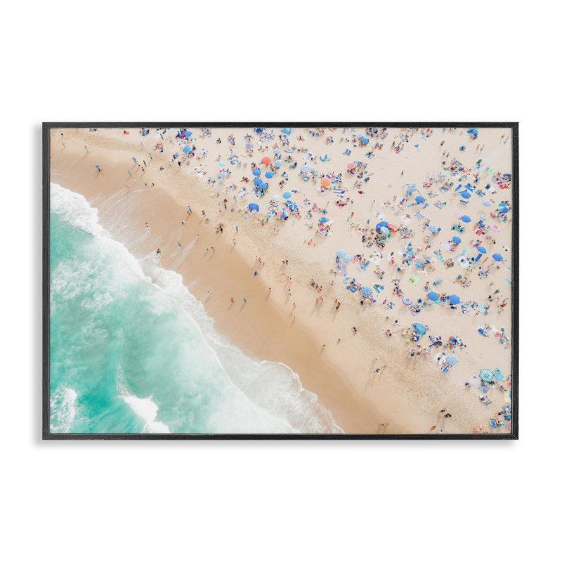 «Busy Beach Summer Bliss», estampe numérique, conception de Sissi et Seb, H 20 po x l 30 po, Giclée encadrée noir minuit