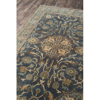 Landreneau Wool Oriental Indoor Rug
