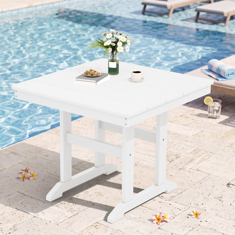 Table de salle à manger d'extérieur en PEHD, table de patio résistante aux intempéries avec structure robuste en blanc, Blanc