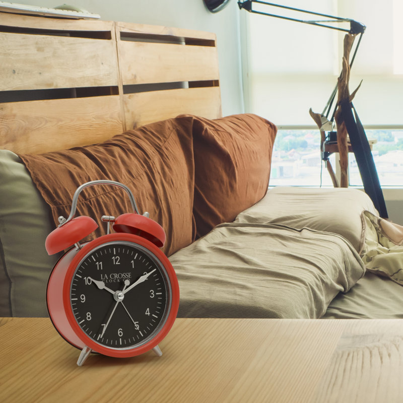 Analogue Metal Quartz Movement / Crystal Tabletop Clock with Alarm in Red