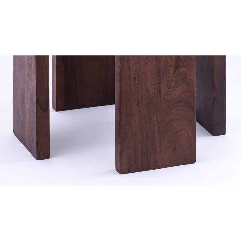 Table en bois avec des tuiles, Brun