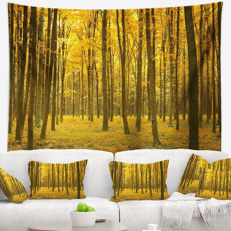 Tapisserie forêt d'automne jaune vif, H 32 po x l 39 po