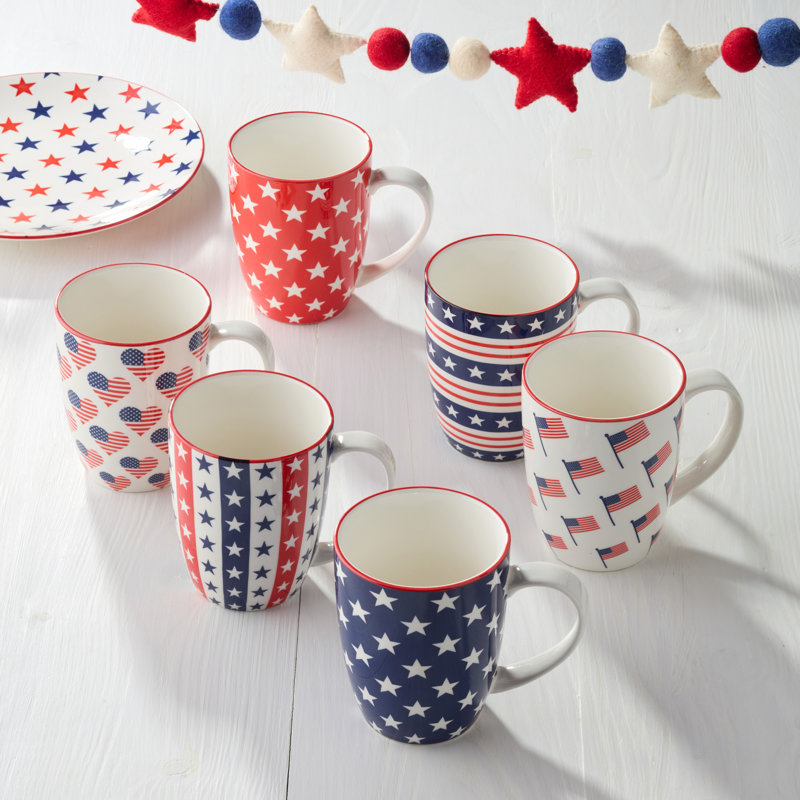 Ensemble de grandes tasses en porcelaine à motif patiné Patriotic
