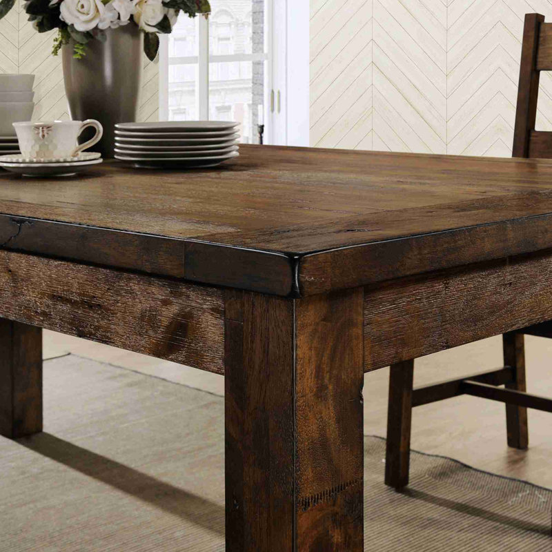 Table de salle à manger de style campagnard