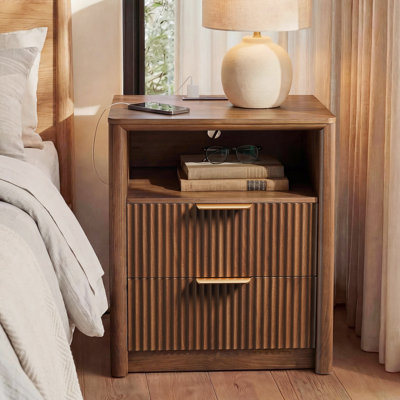 Table de chevet en noyer, ensemble de 2 tables de chevet cannelées en bois avec station de charge, L 19,7 po x l 15 po x H 24 po