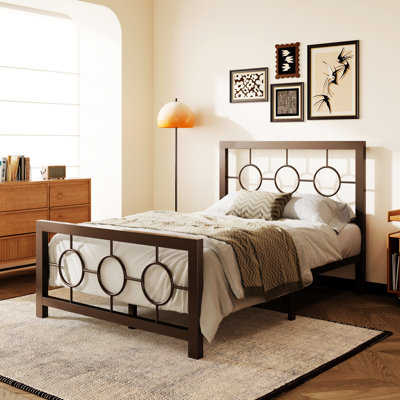 Lit plateforme vintage en métal Avren avec tête et pied de lit, design géométrique, sommier non requis
