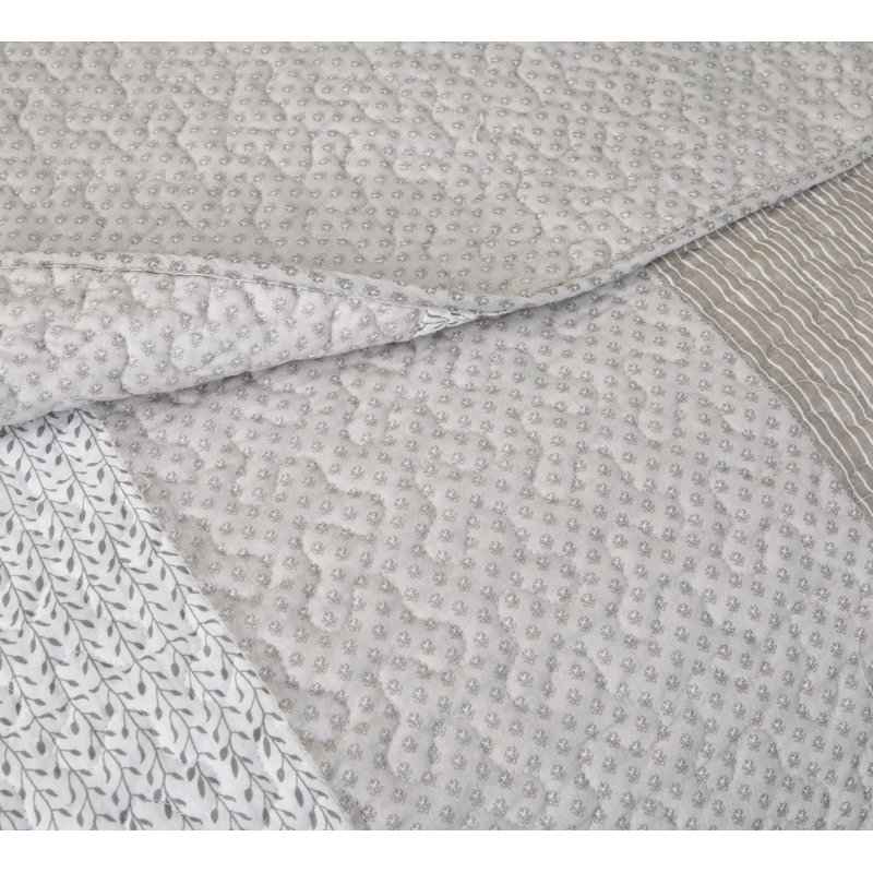 Quinn Cotton Patchwork Reversible Quilt Set, King Quilt + 2 King Shams