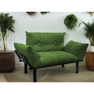 Sofa deux places kaki. Parfait pour le salon et la chambre. Pieds hauts pour un nettoyage facile. Plusieurs couleurs disponibles. Montage facile. Rembourrage en mousse. Structure en métal. 61 cm P x 124 cm L x 89 cm H. 15,4 kg.