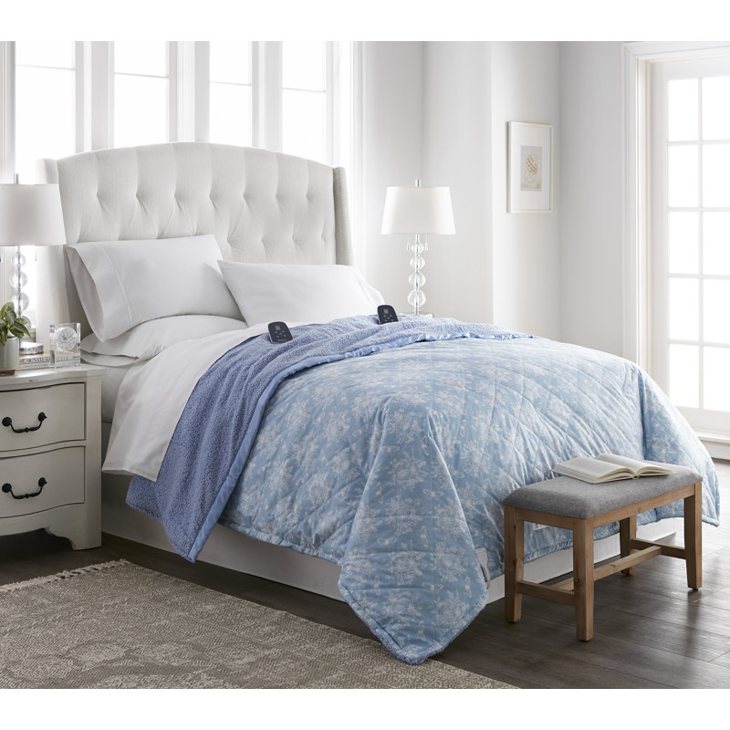 Toile Wedgewood Queen-Sized Electric Heated Sherpa Blanket