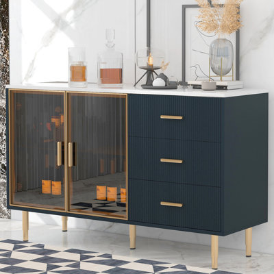 Buffet moderne bleu marine, avec plateau autocollant en marbre et portes en verre ambré, pieds en métal doré pour rangement bleu luxueux, plateau de table, portes trempées ambrées
