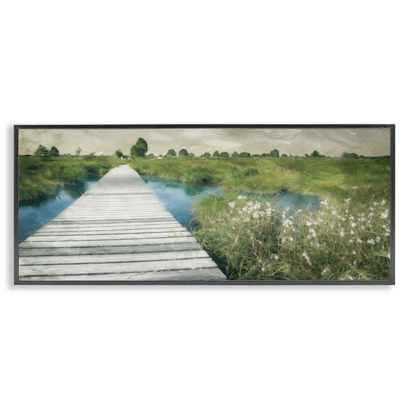 Passerelle sur le marais, estampe numérique, design par Milli Villa, H 10 po x l 24 po, Giclée encadrée noir minuit