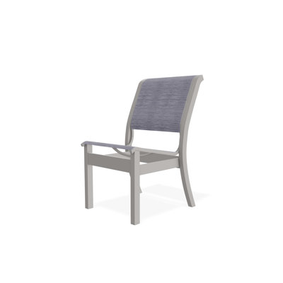 Chaise d'appoint empilable en polymère de qualité marine Leeward Sling