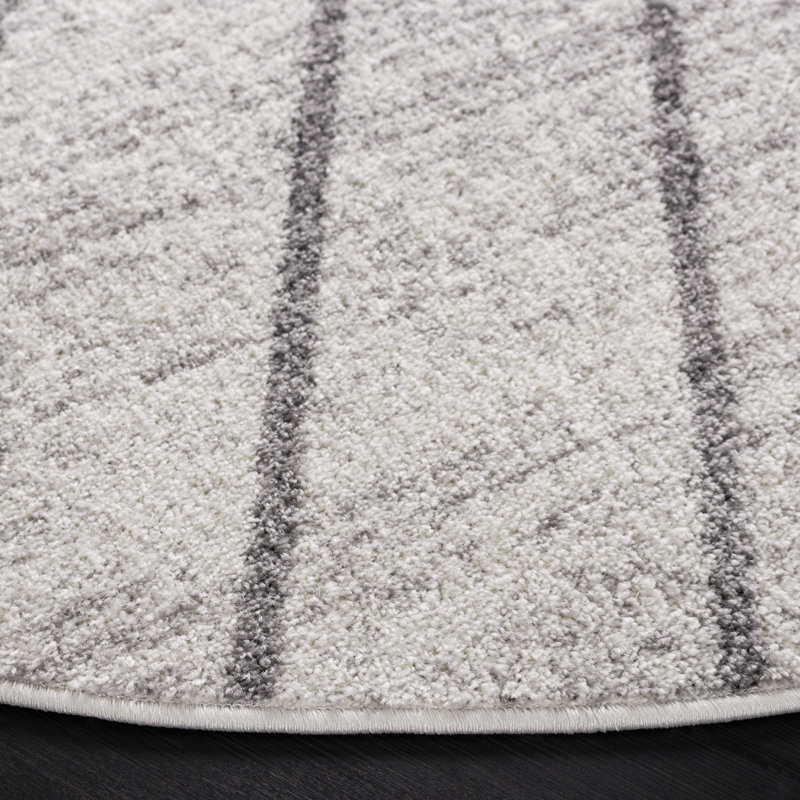 Janzen Performance Geometric Rug, Round 6'