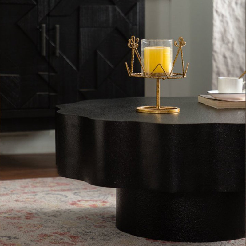 Table basse festonnée noire, Noir