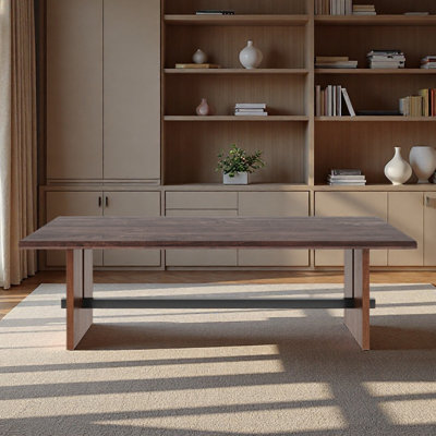 Table en bois de noyer