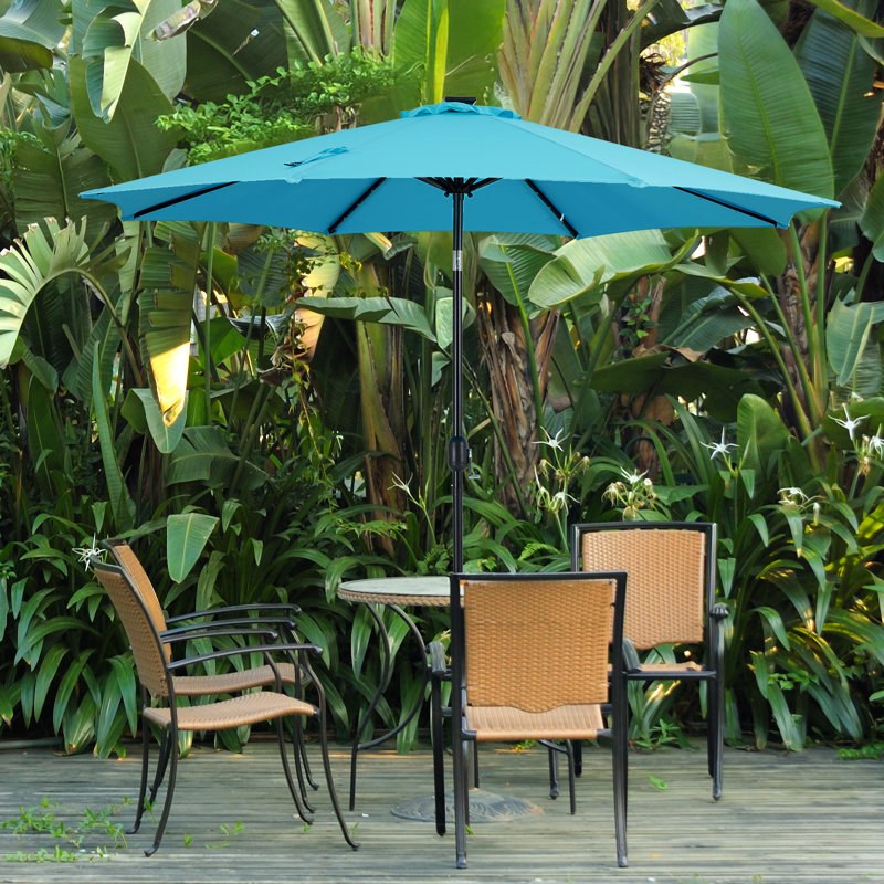 Parasol de patio solaire en polyester de 10 pi avec 32 lumières DEL réglables en inclinaison et tissu résistant aux rayons UV