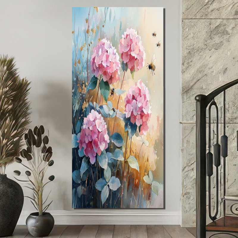 Hortensias dans le champ de trèfles II - décoration murale hortensias, H 60 po x l 28 po, Toile tendue, Ne s’applique pas