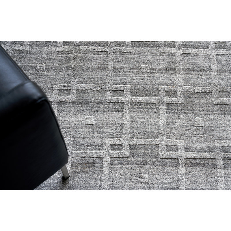 Castelli Geometric Area Rug in Gray, Rectangle 6' x 9'