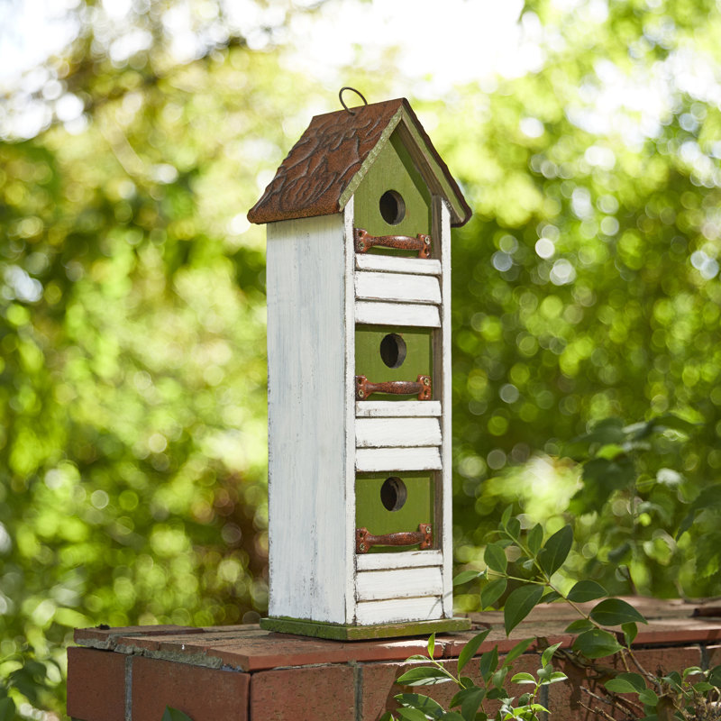 Maison d'oiseaux de jardin en bois massif vieilli 18 po avec texture de volets
