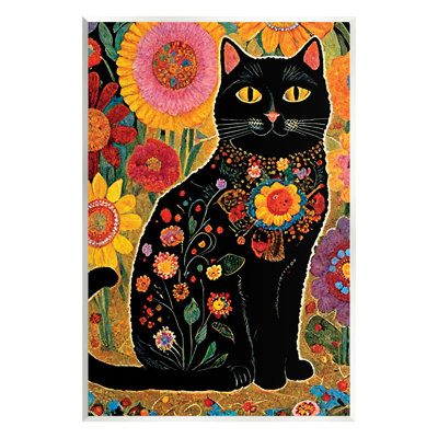 Chat avec motifs floraux