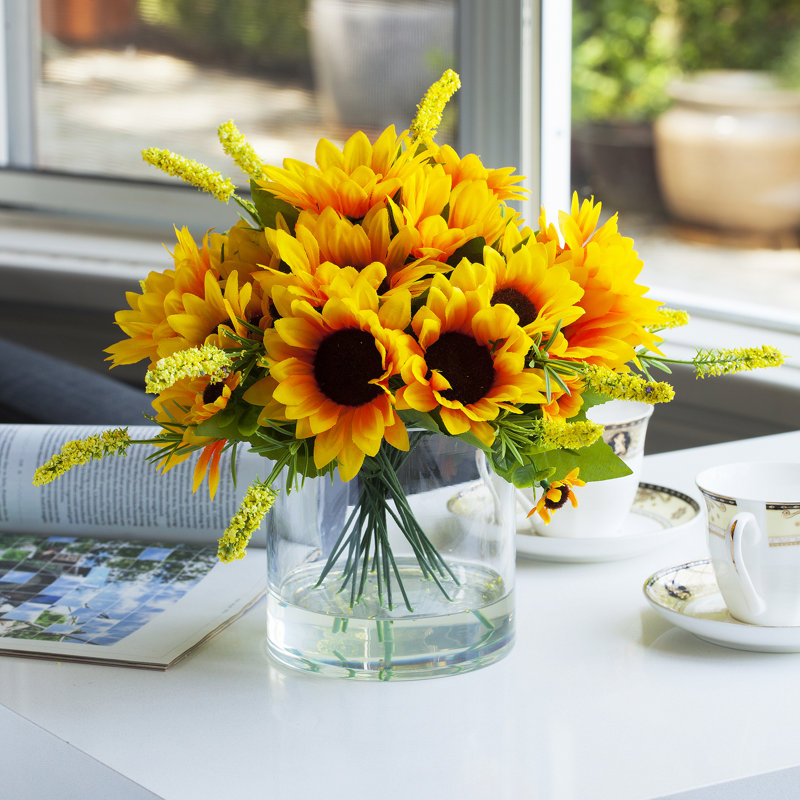 Arrangement floral de tournesol artificiel dans un vase