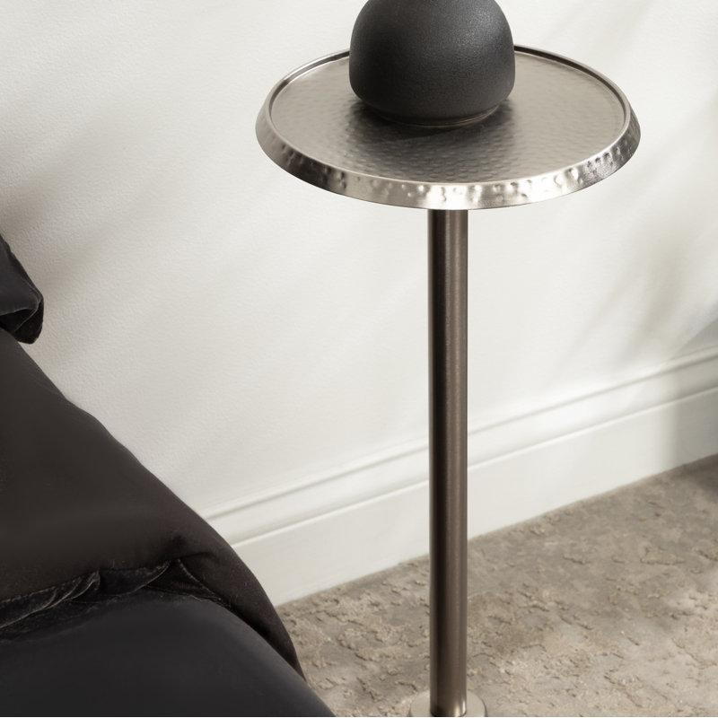 Table de bout Deanna, H 23 po x l 9 po x P 9 po, Base argent mat / plateau argent mat
