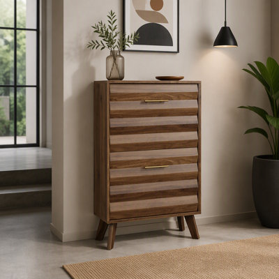 Armoire à chaussures 23,6 po en noyer mince, rangement pour chaussures autoportant moderne Mid-Century avec double portes rabattables, tablette ouverte et poignées dorées
