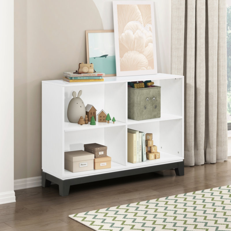 Meuble en bois blanc