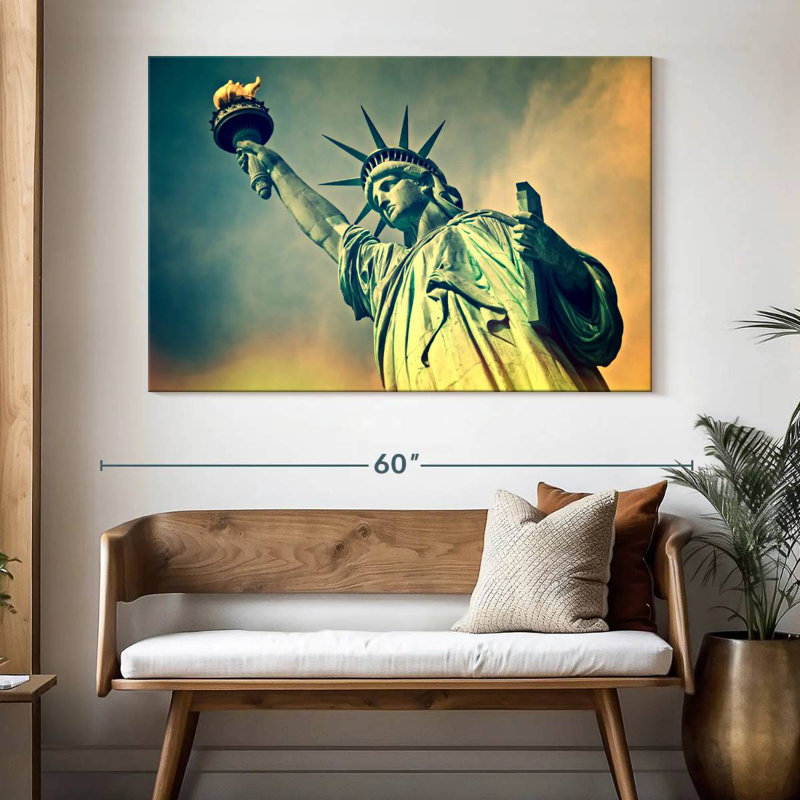 Kavia Iconic Liberty Statue, 34" H x 51" W