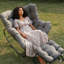 Chaise berçante avec repose-pieds, repose-pieds et coussins en osier gris foncé-129339059