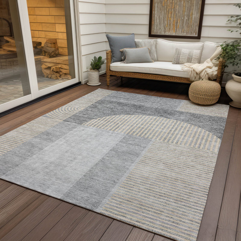 Karsyn Geometric Indoor / Outdoor Rug, Rectangle 2'6" x 3'10"
