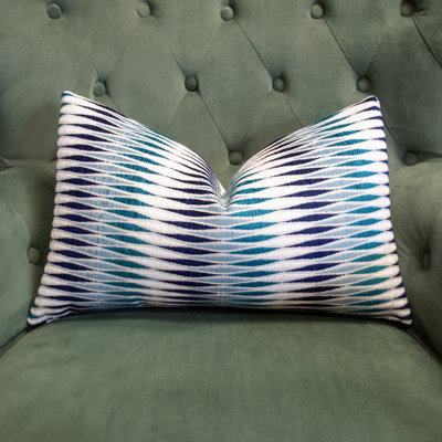 Assortiment de tailles de coussins en chenille ivoire et bleu sarcelle Thomas Collection®