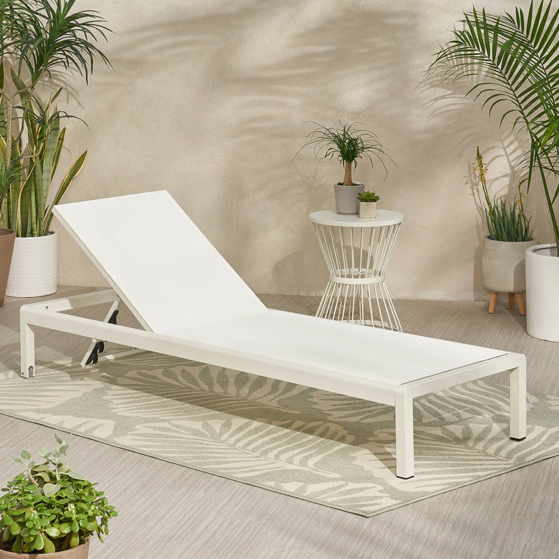 Comfortable And Durable Mesh Chaise Lounge For Outdoor Relaxation, Featuring Breathable Material And Adjustable Seating, 1