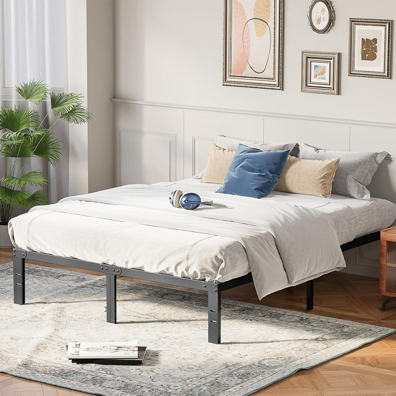 Structure de très grand lit en métal - 14 po de hauteur avec espace de rangement, pas de sommier tapissier avec support de lattes en acier robuste, 2200 lb pour un assemblage facile, noir pour la chambre à coucher