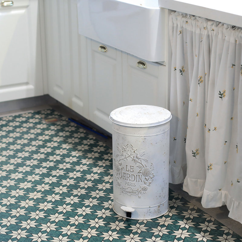 Metal Step On Waste Bin - 17L, White