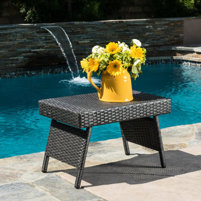 Table d'appoint Pe, grise, structure en fer, 40,6 x 61 x 40 cm, aucun assemblage requis, style transitionnel, 61 x 40,6 x 40 cm, pratique