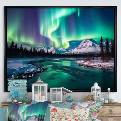 Aurores boréales dans de superbes montagnes de l'Arctique I sur toile