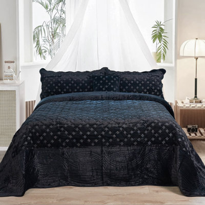 4 Piece Tatami Quilted Faux Fur Set