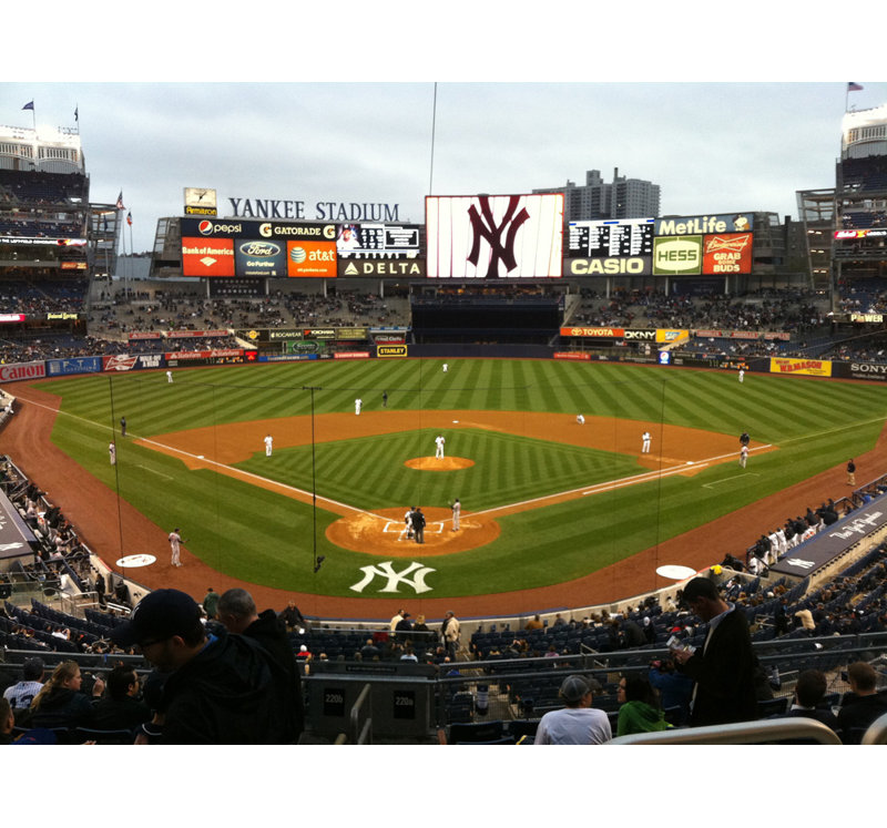 Yankee Stadium, H 18 po x l 24 po