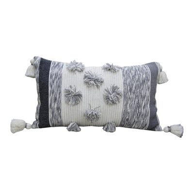 Coussin lombaire 14 po x 24 po à rayures blanches et grises en mélange de coton avec pompons et pompons