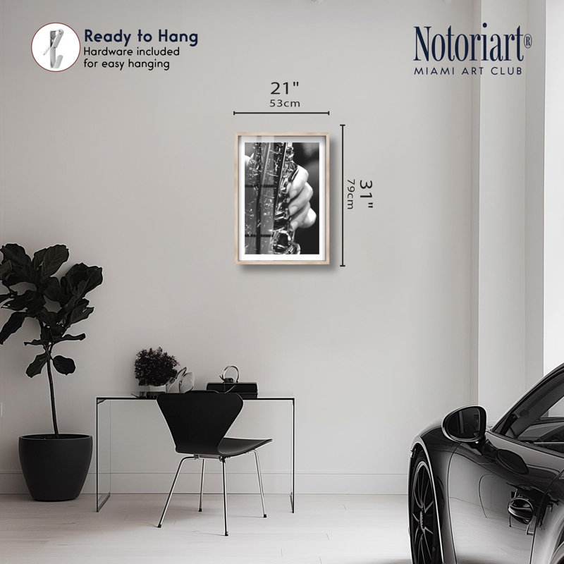 «Play Shadowbox Print» par Notoriart, H 31 po x l 21 po, Crème, crème