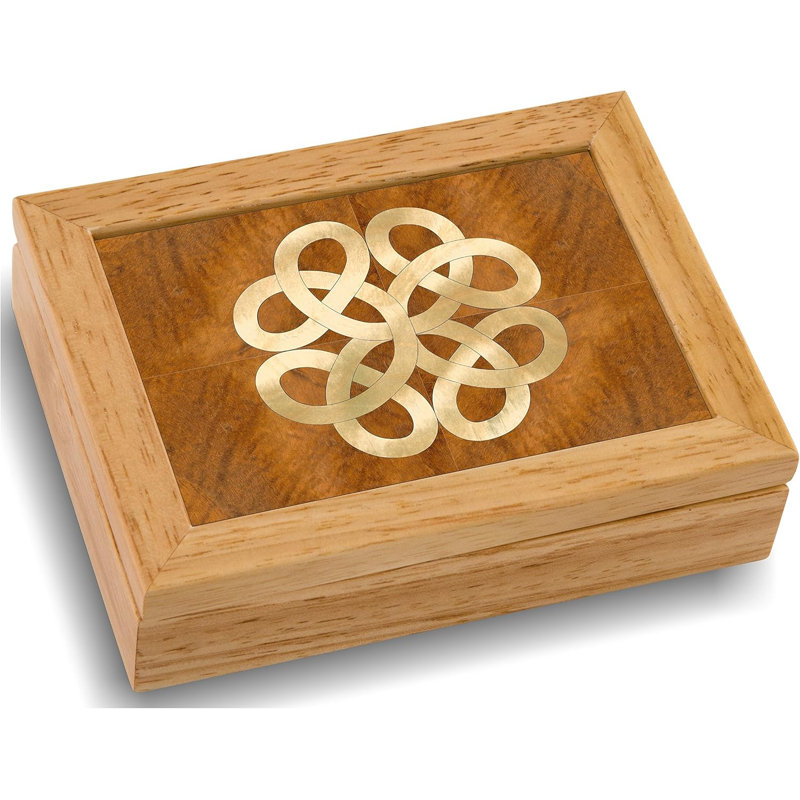 Boîte en bois faite à la main avec nœuds Celtic