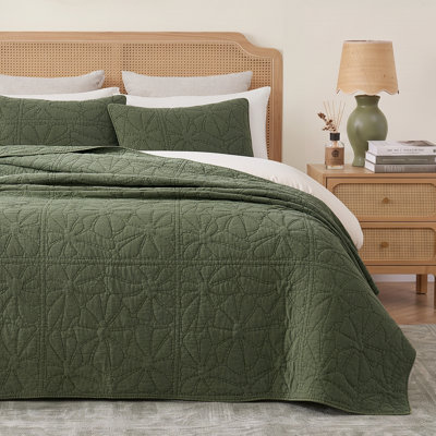 100% Cotton Flower Stitch Quilt Set,Queen,Olive Green