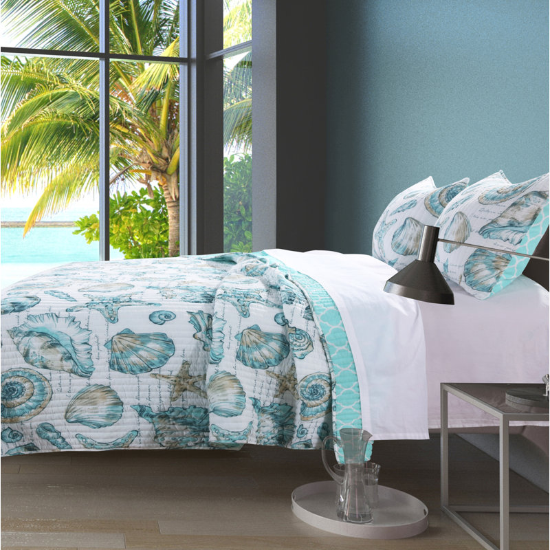 Cruz Twin Reversible White Microfiber Coastal Quilt Set