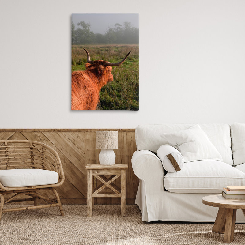 «Highland Cow Gazing Out Canvas» par Jenny Rainbow Fine Art, H 36 po x l 24 po