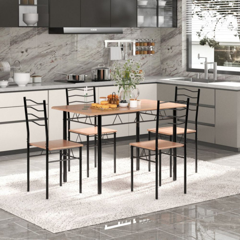 Ensemble repas pour 4 personnes Estin