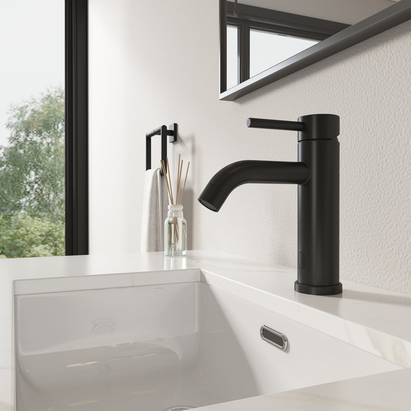 Matte Black Single Hole Bathroom Sink Faucet with Drain Assembly