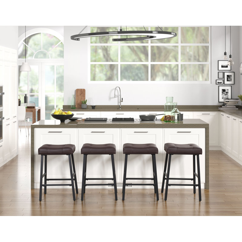 Set of 2 Leather Bar Stools with Curved Saddle Seats for Kitchen Island, Industrial Counter Height Stools with Sturdy Metal Base