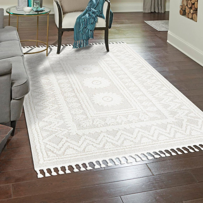 Tapis ivoire en polyester tissé à la machine Amirah, Rectangle 5 pi 3 po x 8 pi